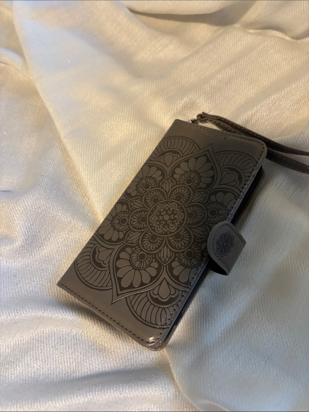 Floral Mandala Flip Wallet RFID Phone Case - Gray iPhone 15
